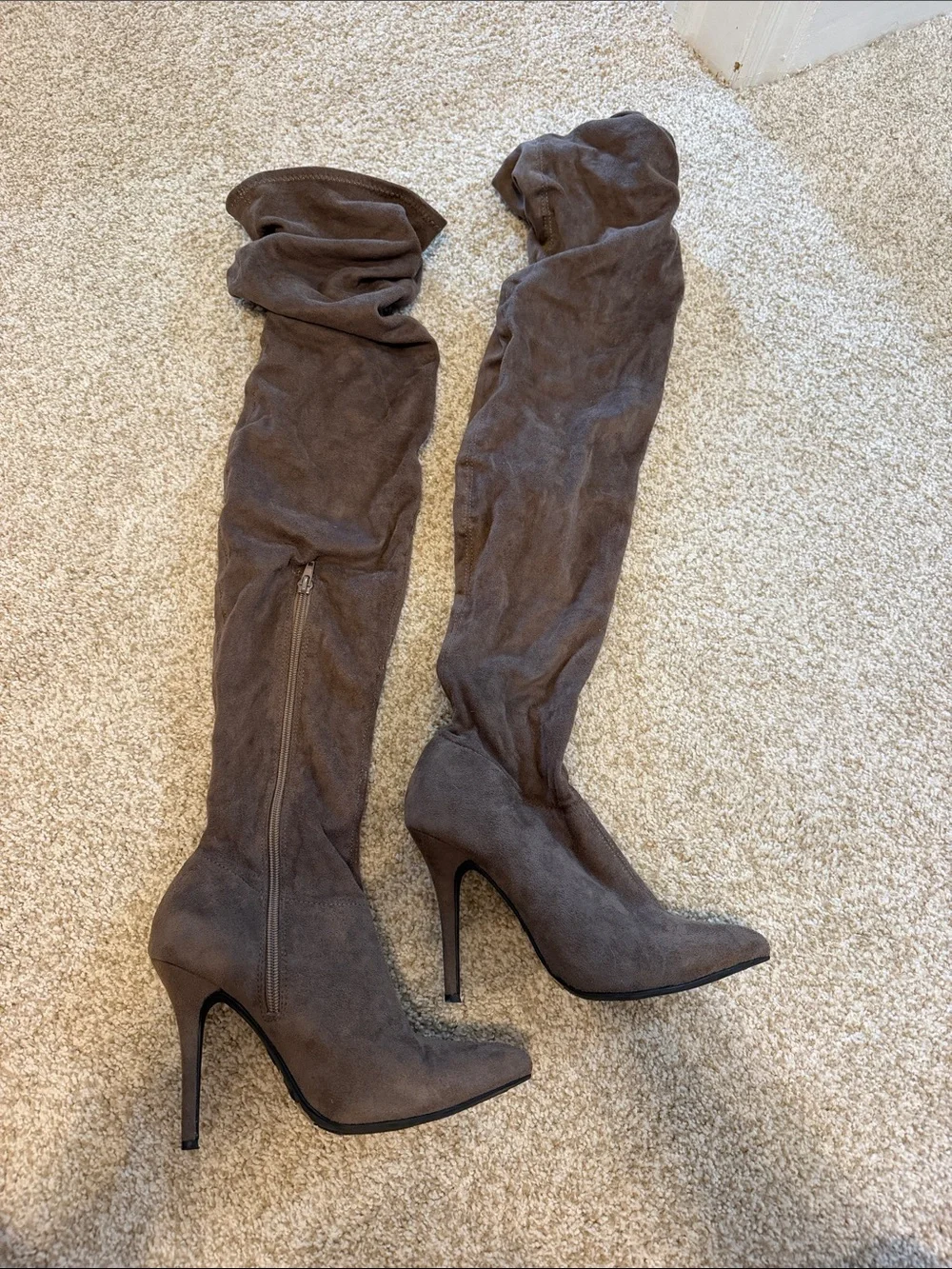 Women's Over-The-Knee Slouch Heeled Boot in Brown